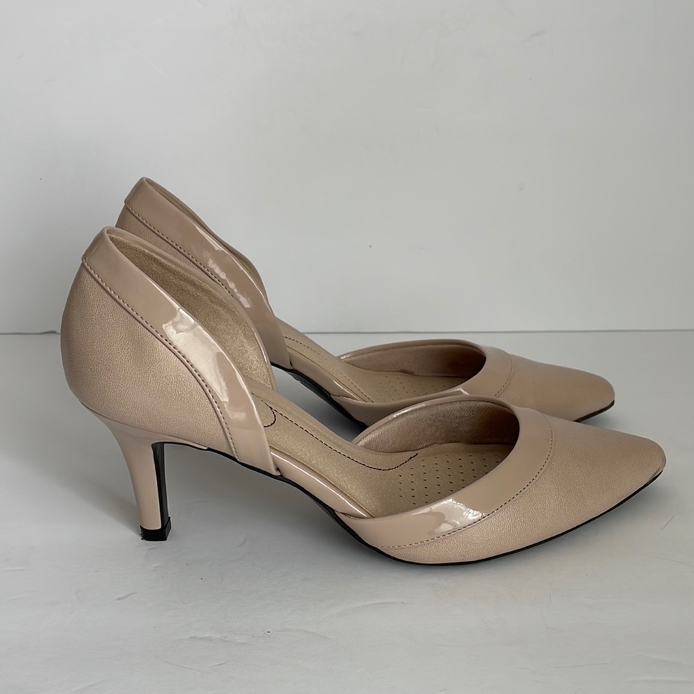Life Stride Women’s Saladana Comfort Heels Nude 8.5